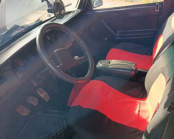 Червоний ВАЗ 2105, об'ємом двигуна 1.29 л та пробігом 160 тис. км за 950 $, фото 3 на Automoto.ua