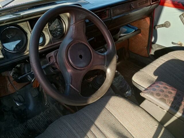 Красный ВАЗ 2105, объемом двигателя 1.5 л и пробегом 108 тыс. км за 550 $, фото 6 на Automoto.ua