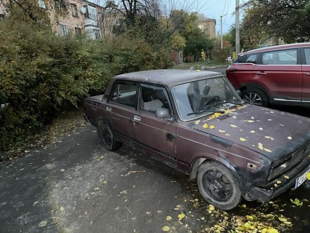 ВАЗ 2105 1990 в Черкассах на Automoto.ua Красный ВАЗ 2105, объемом двигателя 1.5 л и пробегом 3 тыс. км за 580 $, фото 1 на Automoto.ua