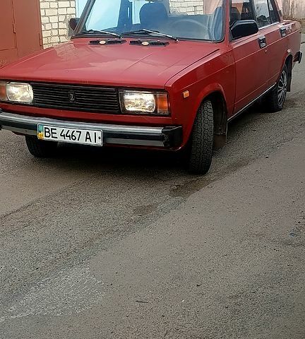 Красный ВАЗ 2105, объемом двигателя 1.3 л и пробегом 104 тыс. км за 999 $, фото 1 на Automoto.ua