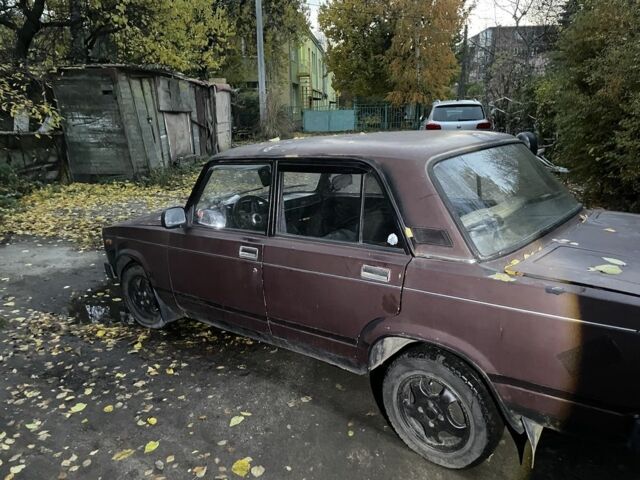 ВАЗ 2105 1990 в Черкассах на Automoto.ua Красный ВАЗ 2105, объемом двигателя 1.5 л и пробегом 3 тыс. км за 580 $, фото 2 на Automoto.ua