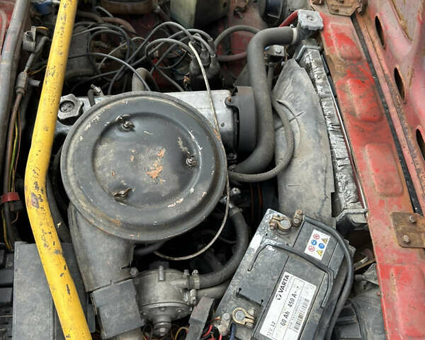 Красный ВАЗ 2105, объемом двигателя 1.5 л и пробегом 100 тыс. км за 500 $, фото 1 на Automoto.ua