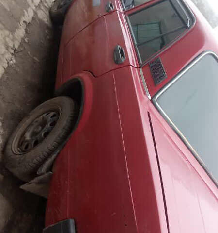 Красный ВАЗ 2105, объемом двигателя 1.2 л и пробегом 274 тыс. км за 850 $, фото 4 на Automoto.ua