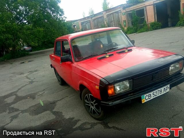 Красный ВАЗ 2105, объемом двигателя 1.3 л и пробегом 95 тыс. км за 400 $, фото 2 на Automoto.ua