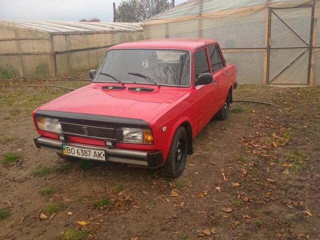 Красный ВАЗ 2105, объемом двигателя 1.5 л и пробегом 50 тыс. км за 1200 $, фото 2 на Automoto.ua