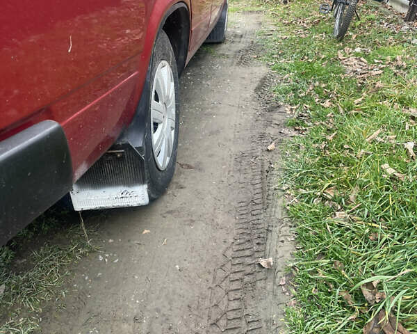 Красный ВАЗ 2105, объемом двигателя 1.2 л и пробегом 150 тыс. км за 1350 $, фото 2 на Automoto.ua