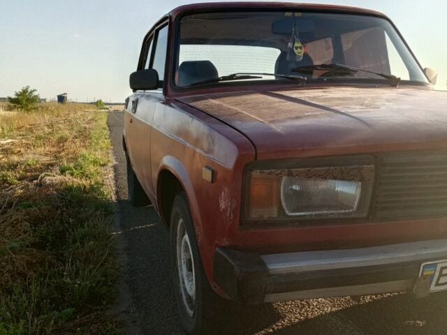 Красный ВАЗ 2105, объемом двигателя 1.5 л и пробегом 108 тыс. км за 550 $, фото 1 на Automoto.ua