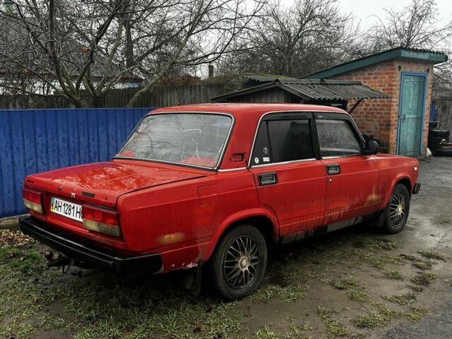 Красный ВАЗ 2105, объемом двигателя 1.5 л и пробегом 80 тыс. км за 556 $, фото 1 на Automoto.ua