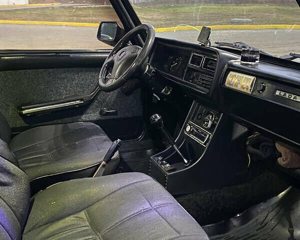 Красный ВАЗ 2105, объемом двигателя 1.7 л и пробегом 100 тыс. км за 800 $, фото 5 на Automoto.ua