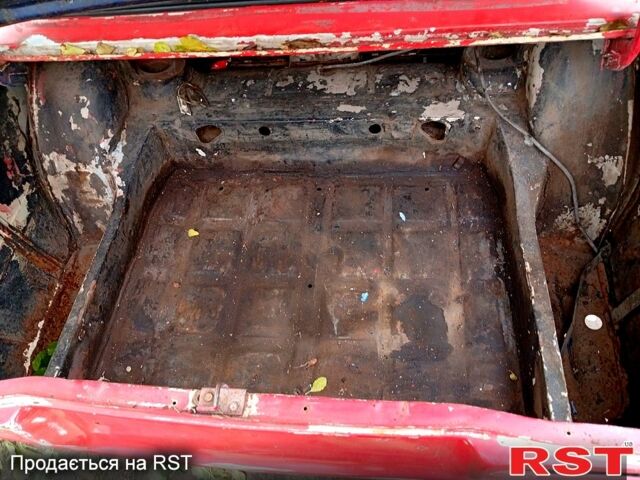 ВАЗ 2105 1990 в Валках на Automoto.ua Красный ВАЗ 2105, объемом двигателя 1.3 л и пробегом 0 тыс. км за 200 $, фото 1 на Automoto.ua