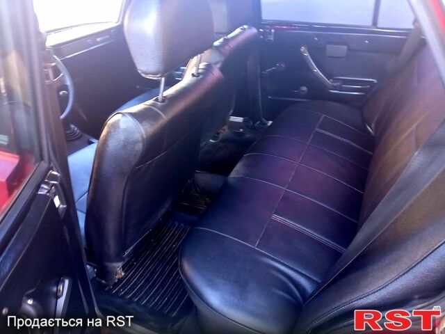 Красный ВАЗ 2105, объемом двигателя 1.5 л и пробегом 76 тыс. км за 1200 $, фото 9 на Automoto.ua
