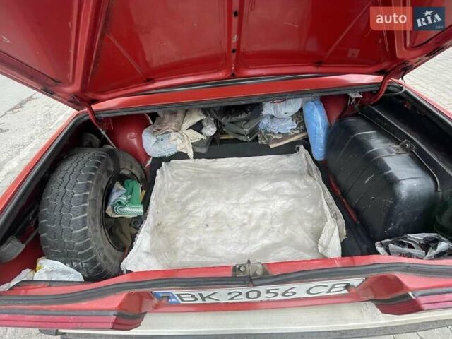 Красный ВАЗ 2105, объемом двигателя 1.2 л и пробегом 86 тыс. км за 950 $, фото 12 на Automoto.ua