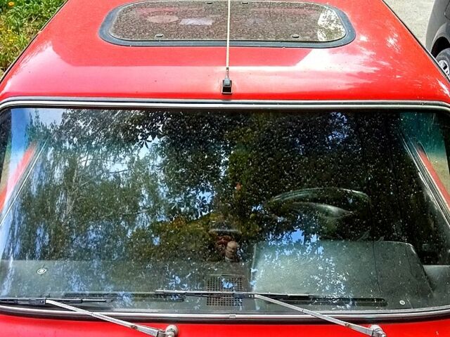 Красный ВАЗ 2105, объемом двигателя 1.3 л и пробегом 195 тыс. км за 500 $, фото 2 на Automoto.ua