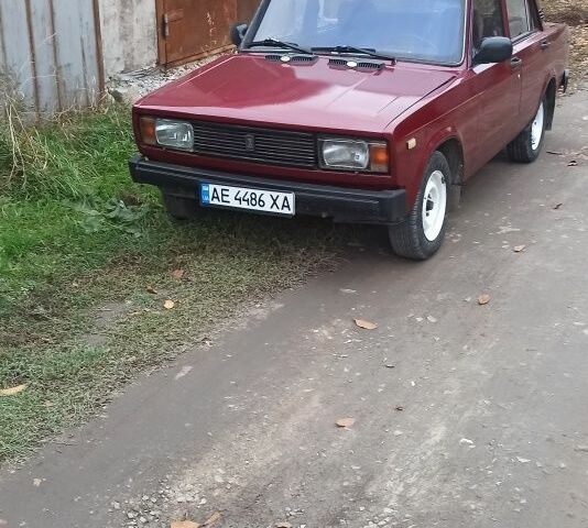 Красный ВАЗ 2105, объемом двигателя 1.2 л и пробегом 68 тыс. км за 792 $, фото 2 на Automoto.ua
