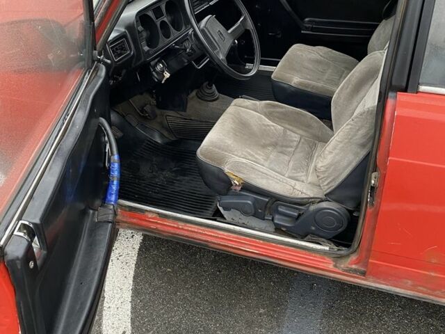 Червоний ВАЗ 2105, об'ємом двигуна 1.2 л та пробігом 100 тис. км за 556 $, фото 4 на Automoto.ua