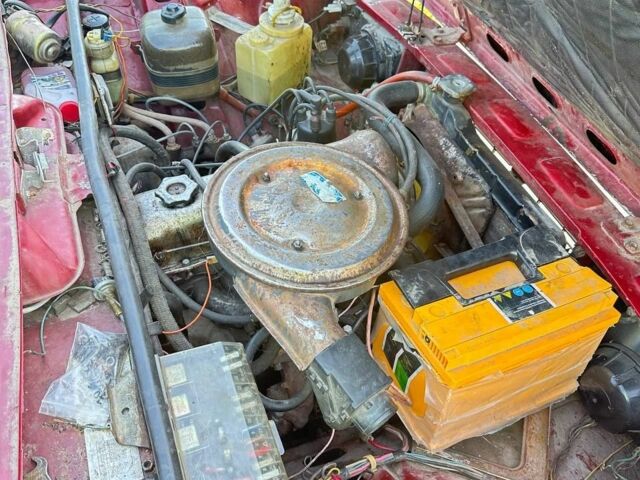 Красный ВАЗ 2105, объемом двигателя 1.5 л и пробегом 426 тыс. км за 580 $, фото 4 на Automoto.ua