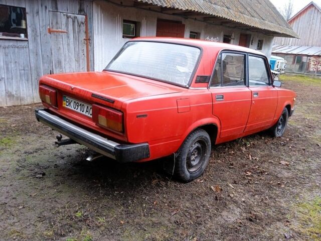 Красный ВАЗ 2105, объемом двигателя 1.1 л и пробегом 90 тыс. км за 364 $, фото 3 на Automoto.ua