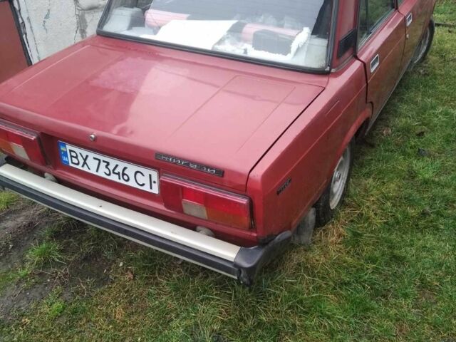 Красный ВАЗ 2105, объемом двигателя 1.5 л и пробегом 60 тыс. км за 600 $, фото 3 на Automoto.ua