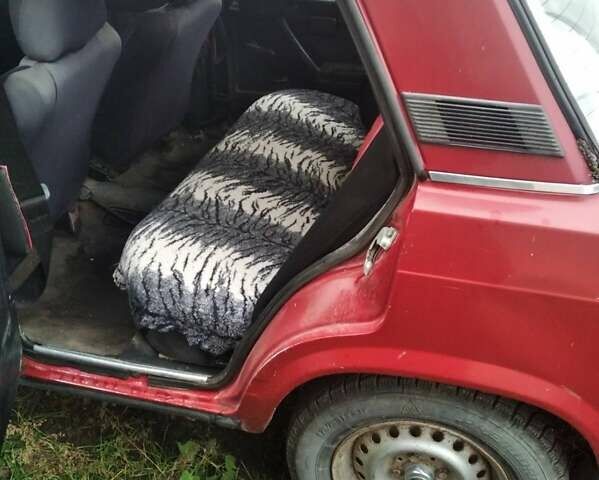 Красный ВАЗ 2105, объемом двигателя 1.5 л и пробегом 60 тыс. км за 600 $, фото 1 на Automoto.ua