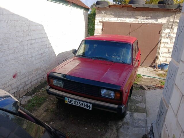 Красный ВАЗ 2105, объемом двигателя 1.5 л и пробегом 777 тыс. км за 1100 $, фото 3 на Automoto.ua