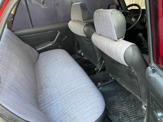 Красный ВАЗ 2105, объемом двигателя 1.5 л и пробегом 40 тыс. км за 1000 $, фото 5 на Automoto.ua