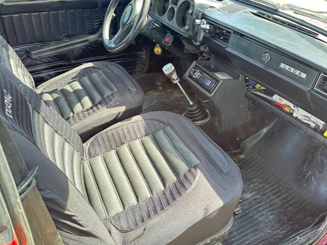 Красный ВАЗ 2105, объемом двигателя 1.5 л и пробегом 426 тыс. км за 580 $, фото 2 на Automoto.ua