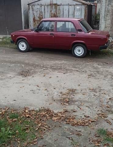 ВАЗ 2105 1991 в Днепре (Днепропетровске) на Automoto.ua Красный ВАЗ 2105, объемом двигателя 1.2 л и пробегом 68 тыс. км за 792 $, фото 2 на Automoto.ua