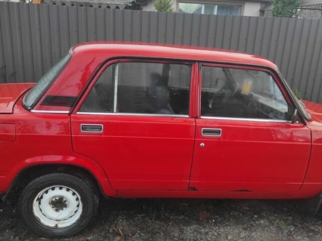 Красный ВАЗ 2105, объемом двигателя 1 л и пробегом 313 тыс. км за 475 $, фото 2 на Automoto.ua