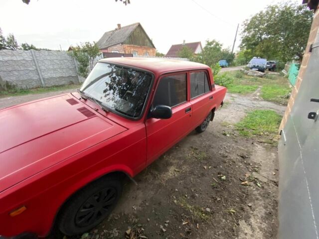 Красный ВАЗ 2105, объемом двигателя 1.5 л и пробегом 40 тыс. км за 1000 $, фото 2 на Automoto.ua