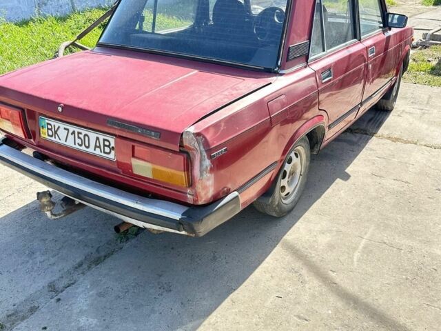 Красный ВАЗ 2105, объемом двигателя 1.5 л и пробегом 426 тыс. км за 580 $, фото 1 на Automoto.ua