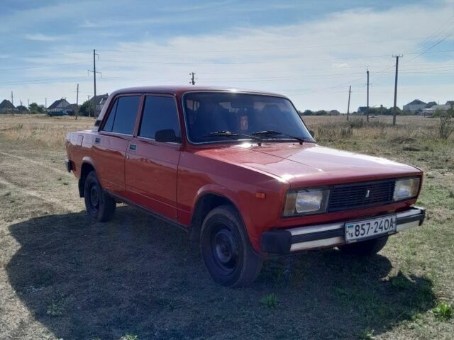 Красный ВАЗ 2105, объемом двигателя 2 л и пробегом 68 тыс. км за 1100 $, фото 1 на Automoto.ua