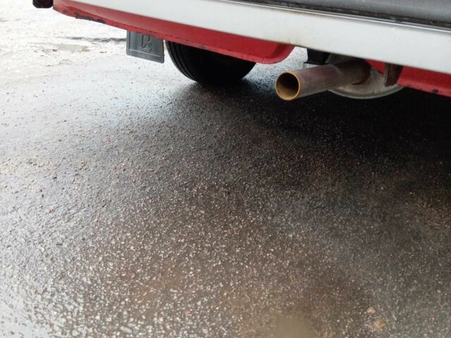 Червоний ВАЗ 2105, об'ємом двигуна 1.5 л та пробігом 75 тис. км за 1650 $, фото 10 на Automoto.ua