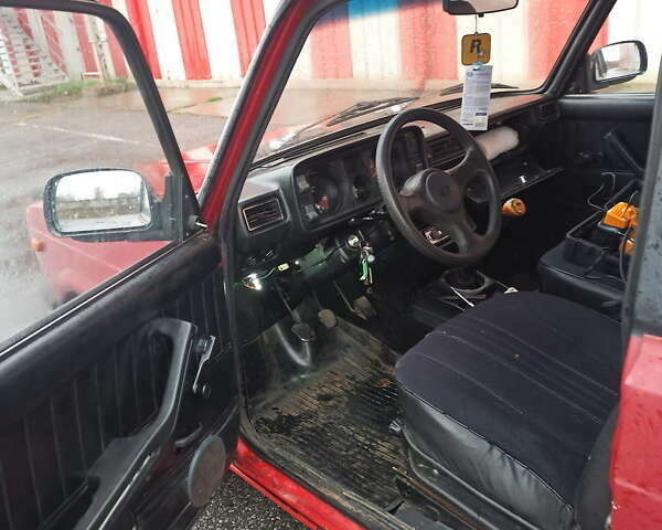 Красный ВАЗ 2105, объемом двигателя 1.5 л и пробегом 146 тыс. км за 800 $, фото 7 на Automoto.ua