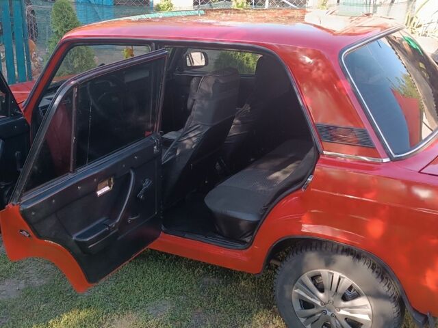 Червоний ВАЗ 2105, об'ємом двигуна 1.5 л та пробігом 1 тис. км за 1183 $, фото 2 на Automoto.ua