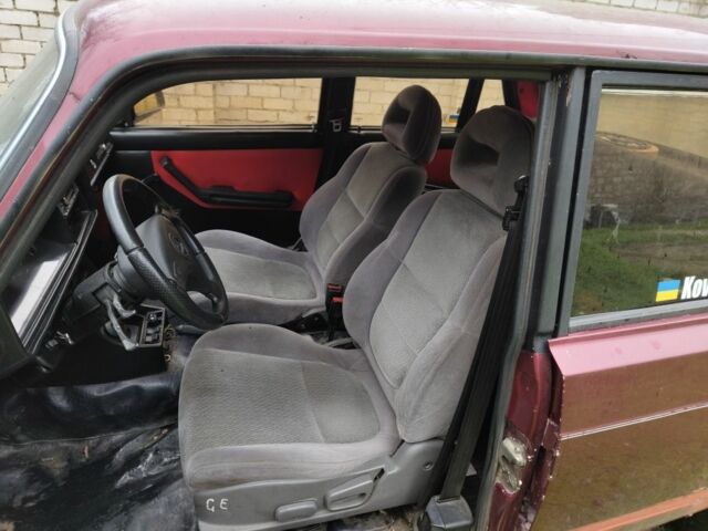 Красный ВАЗ 2105, объемом двигателя 1.5 л и пробегом 127 тыс. км за 650 $, фото 6 на Automoto.ua