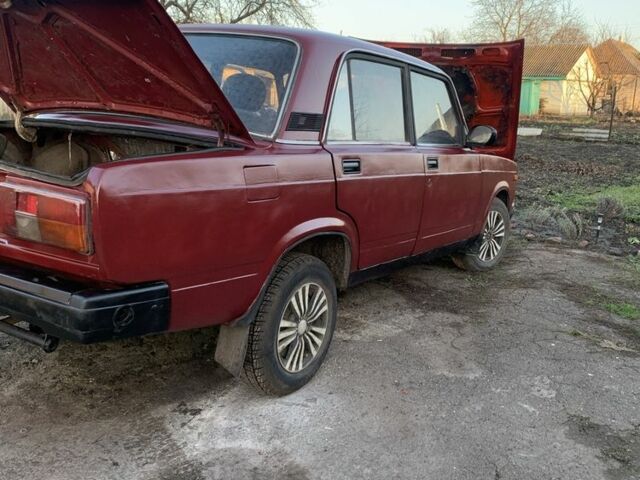 Красный ВАЗ 2105, объемом двигателя 1.5 л и пробегом 200 тыс. км за 475 $, фото 12 на Automoto.ua