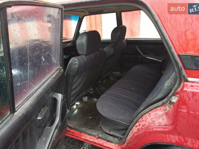Красный ВАЗ 2105, объемом двигателя 1.5 л и пробегом 146 тыс. км за 800 $, фото 8 на Automoto.ua