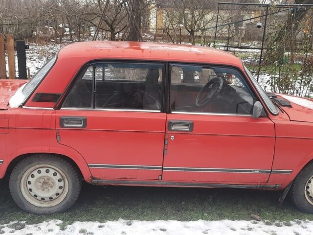 Красный ВАЗ 2105, объемом двигателя 1.3 л и пробегом 30 тыс. км за 600 $, фото 2 на Automoto.ua
