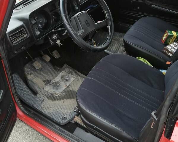 Красный ВАЗ 2105, объемом двигателя 1.3 л и пробегом 111 тыс. км за 950 $, фото 2 на Automoto.ua