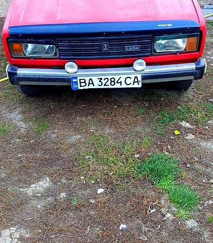 Красный ВАЗ 2105, объемом двигателя 1.5 л и пробегом 200 тыс. км за 900 $, фото 8 на Automoto.ua