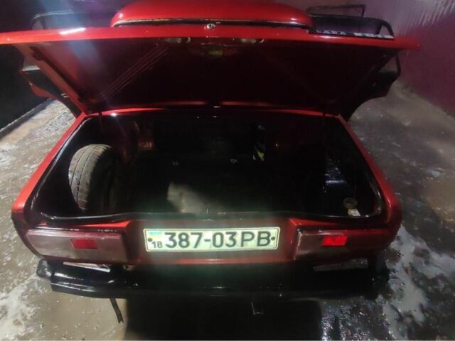 Красный ВАЗ 2105, объемом двигателя 1.5 л и пробегом 100 тыс. км за 498 $, фото 5 на Automoto.ua