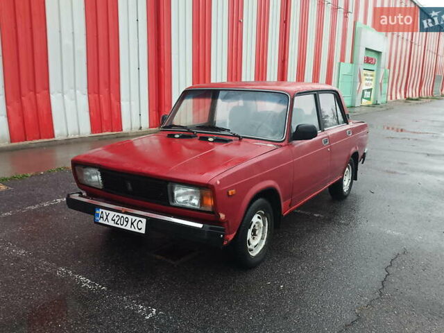 Красный ВАЗ 2105, объемом двигателя 1.5 л и пробегом 146 тыс. км за 800 $, фото 1 на Automoto.ua