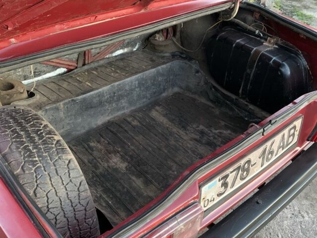 Красный ВАЗ 2105, объемом двигателя 1.5 л и пробегом 200 тыс. км за 475 $, фото 8 на Automoto.ua