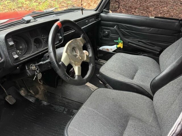 Красный ВАЗ 2105, объемом двигателя 1.5 л и пробегом 98 тыс. км за 650 $, фото 5 на Automoto.ua