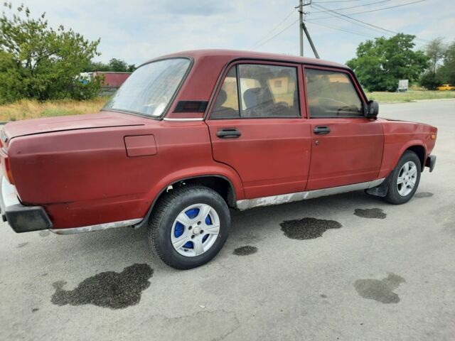 Красный ВАЗ 2105, объемом двигателя 1.5 л и пробегом 85 тыс. км за 550 $, фото 6 на Automoto.ua