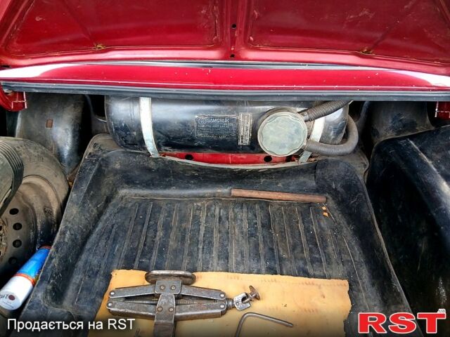 Красный ВАЗ 2105, объемом двигателя 1.5 л и пробегом 90 тыс. км за 1000 $, фото 6 на Automoto.ua
