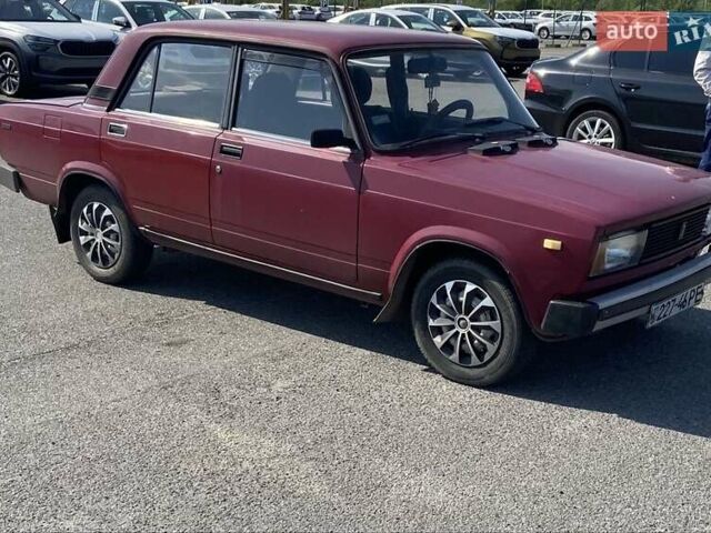 Красный ВАЗ 2105, объемом двигателя 1.5 л и пробегом 300 тыс. км за 1000 $, фото 7 на Automoto.ua