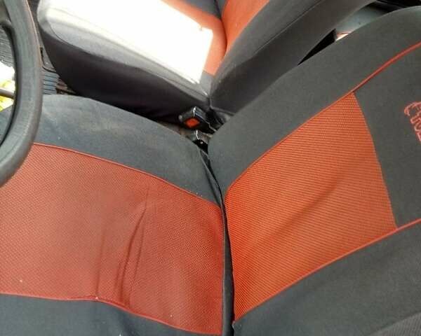 Красный ВАЗ 2105, объемом двигателя 1.5 л и пробегом 300 тыс. км за 1000 $, фото 5 на Automoto.ua