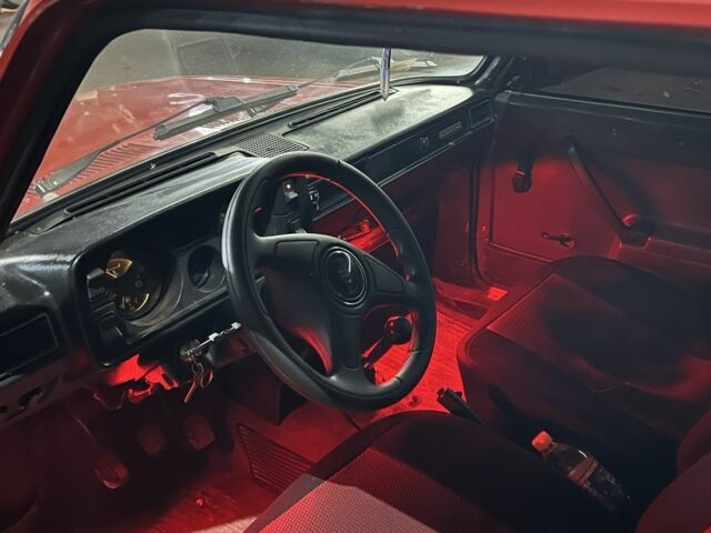 Червоний ВАЗ 2105, об'ємом двигуна 1.5 л та пробігом 150 тис. км за 834 $, фото 6 на Automoto.ua