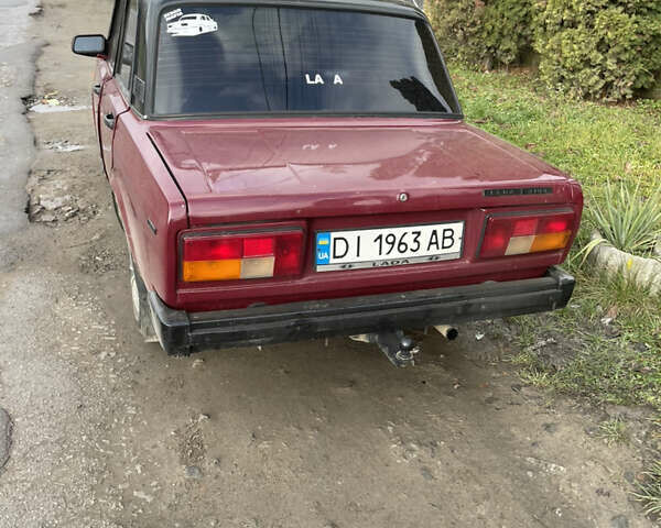 Красный ВАЗ 2105, объемом двигателя 1.5 л и пробегом 260 тыс. км за 1100 $, фото 2 на Automoto.ua